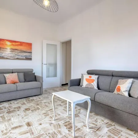 Stunning In With Kitchen Apartment Chiavari